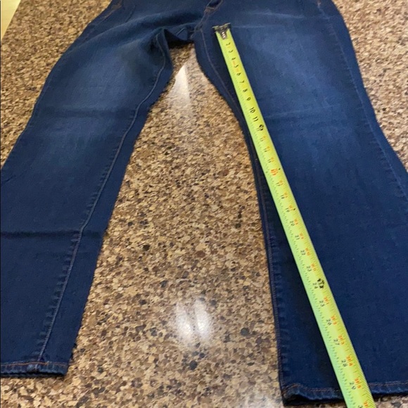 Lucky Brand Sofia Boot jeans, size 8/29 regular - Picture 5 of 11